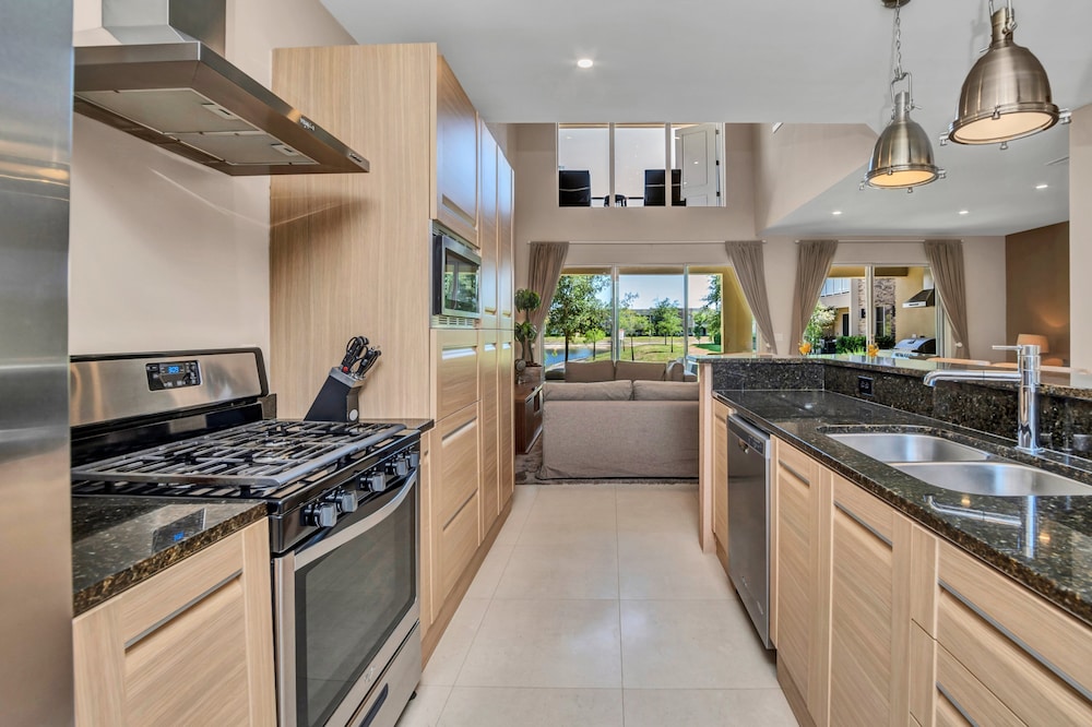 Modern Magic Village Resort Townhouse 7620 - photo 19