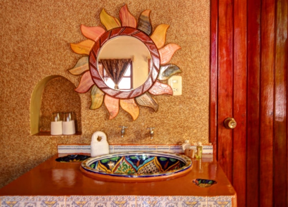 Bathroom sink