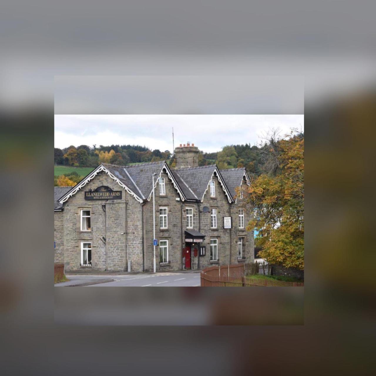 The Llanelwedd Arms Hotel — hotel in Builth Wells
