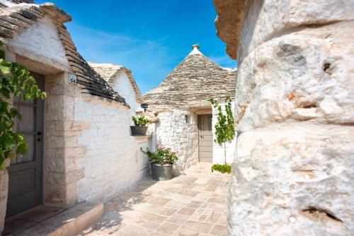 Trulli Holiday Albergo Diffuso — hotel in Alberobello