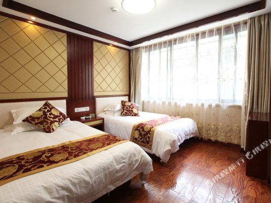 Jiajia post on putuo mountain - last minute hotel in Zhoushan