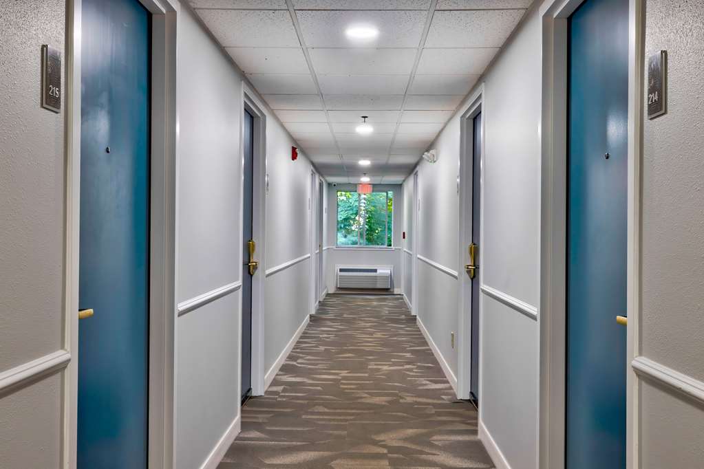 Howard Johnson Bethel - photo 4