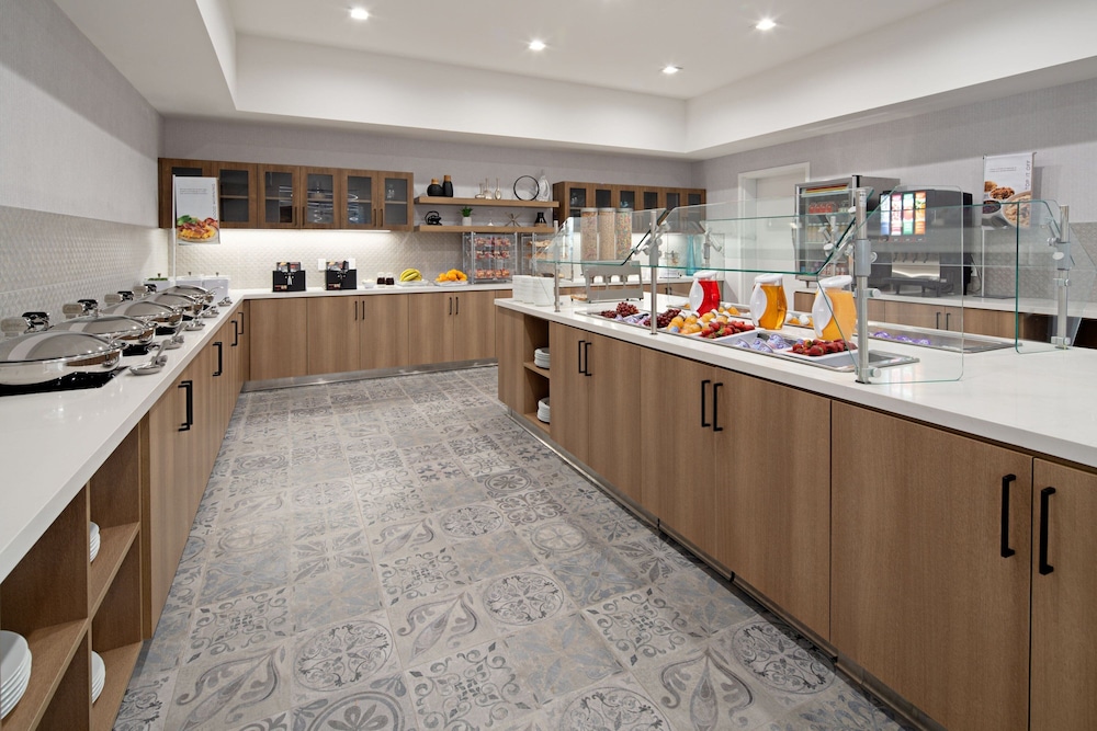 SpringHill Suites by Marriott Valencia - photo 27