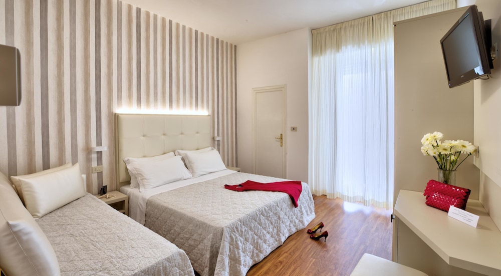 Hotel Bremen - last minute hotel in Rimini