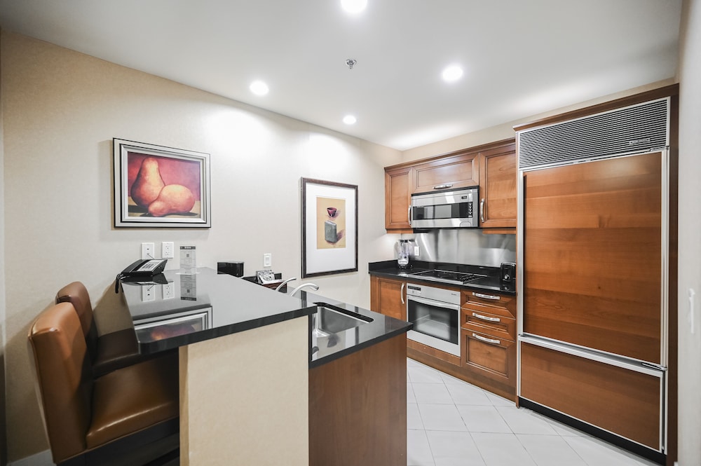 StripViewSuites at Signature - photo 96