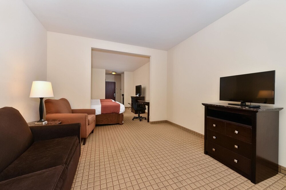 Express Inn & Suites - photo 18