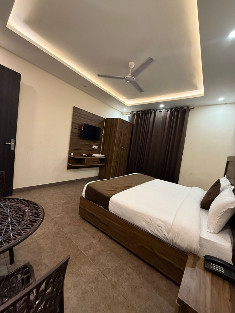 Sm Hotel — Ghaziabad — photo 4