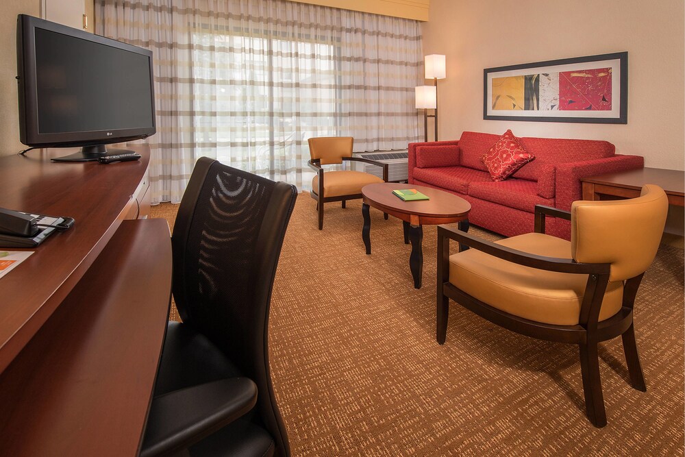 Courtyard by Marriott Dulles Airport Herndon Reston - photo 3