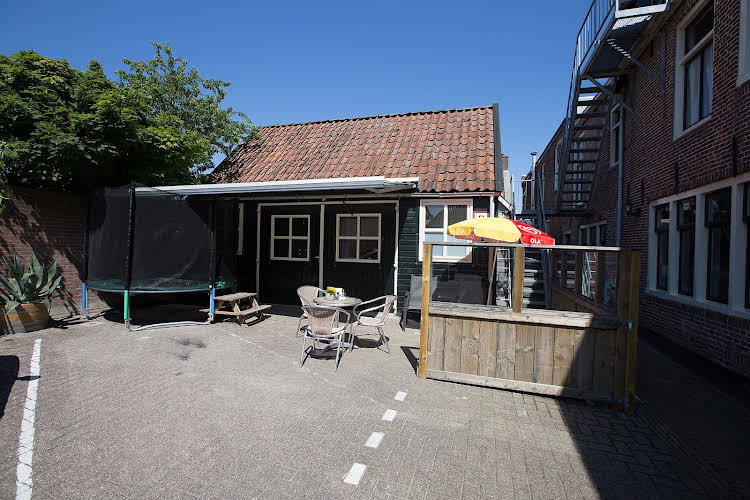 De Gouden Klok - carbon neutral hotel in Holwerd