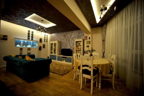 Classic Apartment — 4-Star Luxury Hotel in Brasov, Romania
