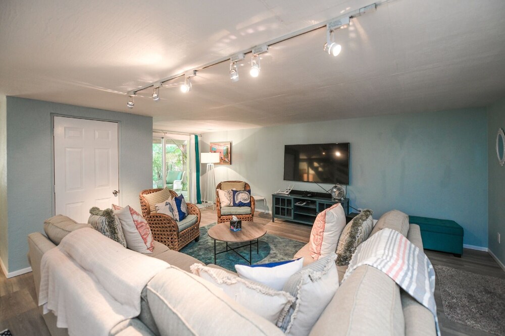 Banana Cabana and Cottage - photo 20