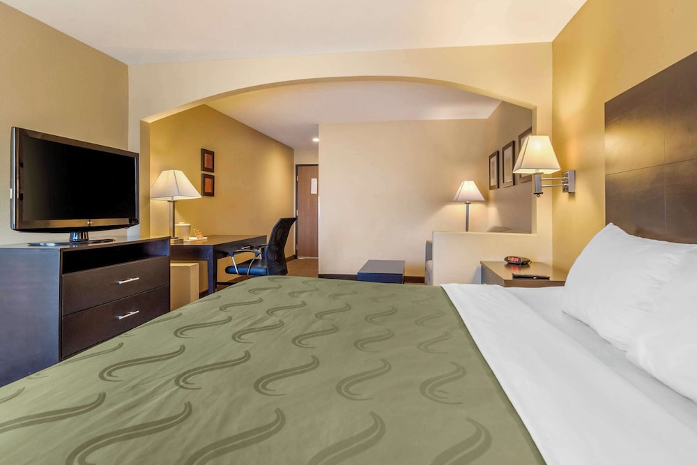 Quality Inn & Suites Lenexa Kansas City - photo 27