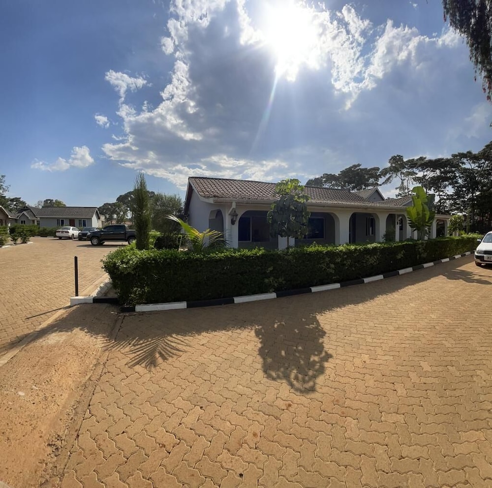 Sega Lodge — Siaya — photo 2