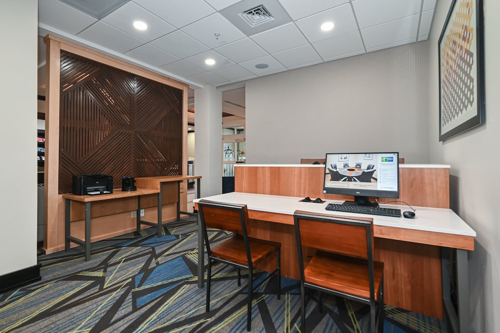 Holiday Inn Express & Suites Charlotte Southeast Matthews by IHG - photo 24