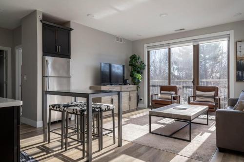Spacious Condo Downtown Traverse City — 4-Star Luxury Hotel in Traverse City, United States