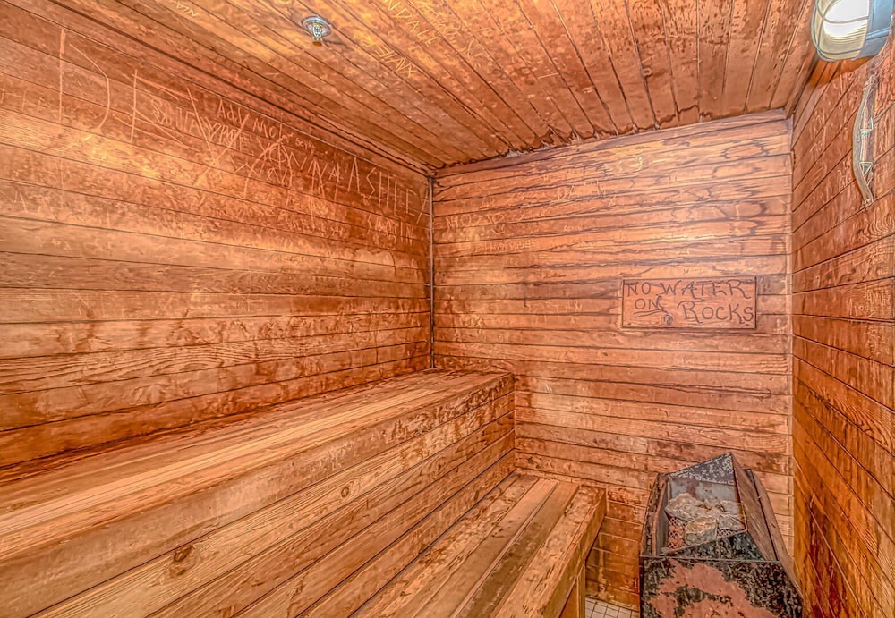 The Palace 505 - photo 28