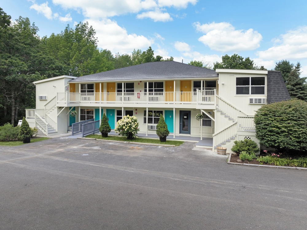 Harkness Brook Inn - photo 23
