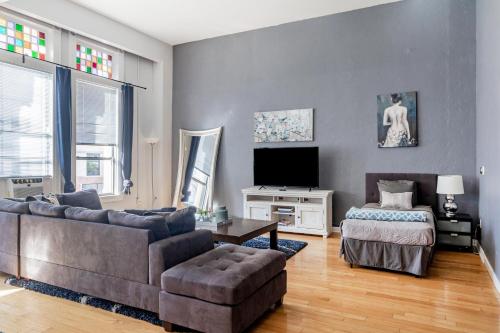 Greely Gaslamp Loft W Parking & 4 Beds #201 - photo 2