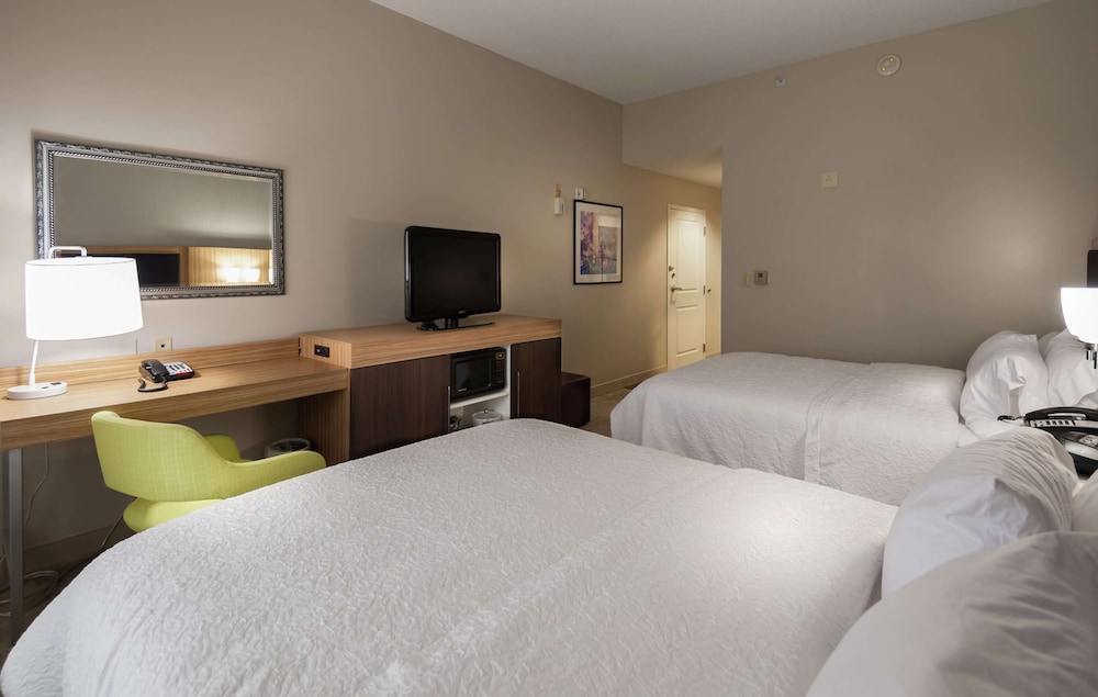 Hampton Inn Doylestown - photo 13