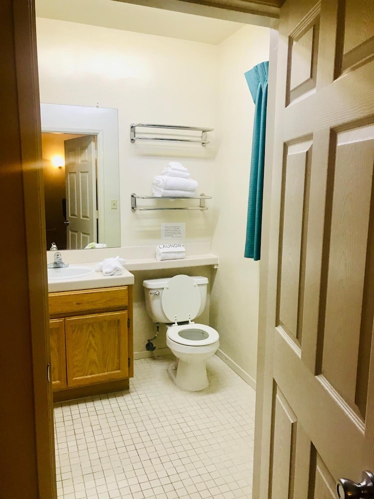 Sunrise Inn Turlock - photo 19