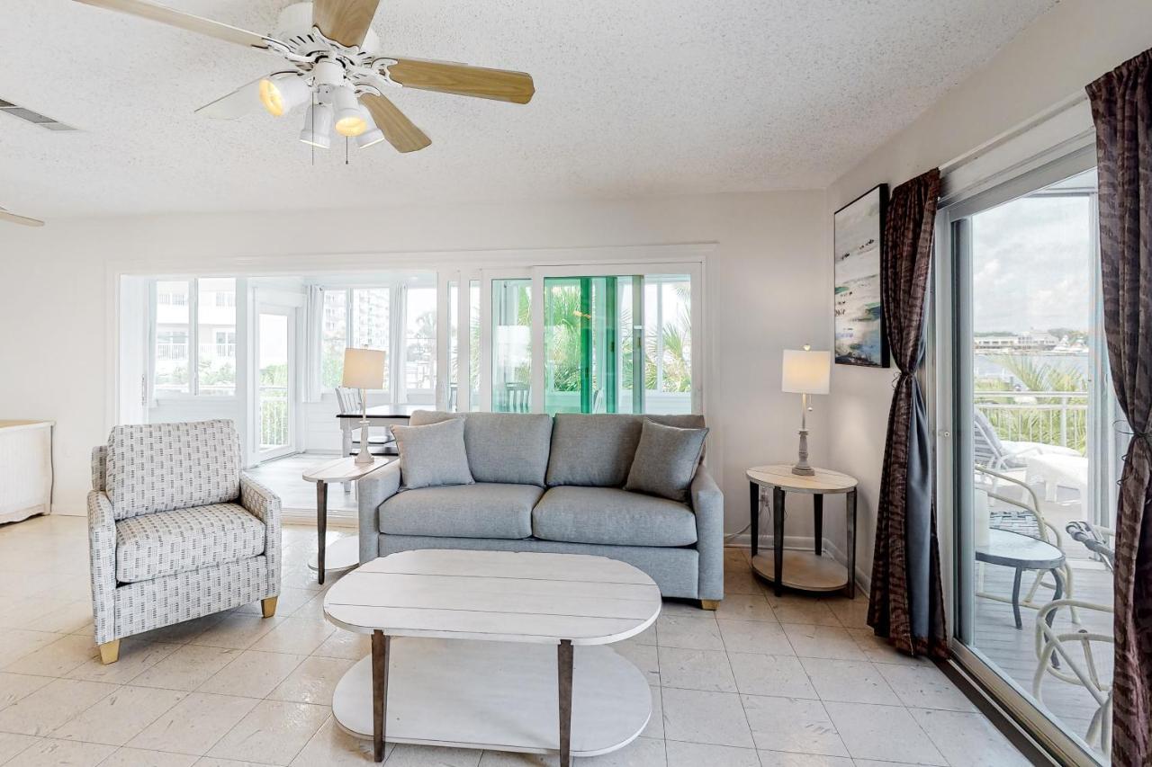 Salty Daze - last minute hotel in Destin