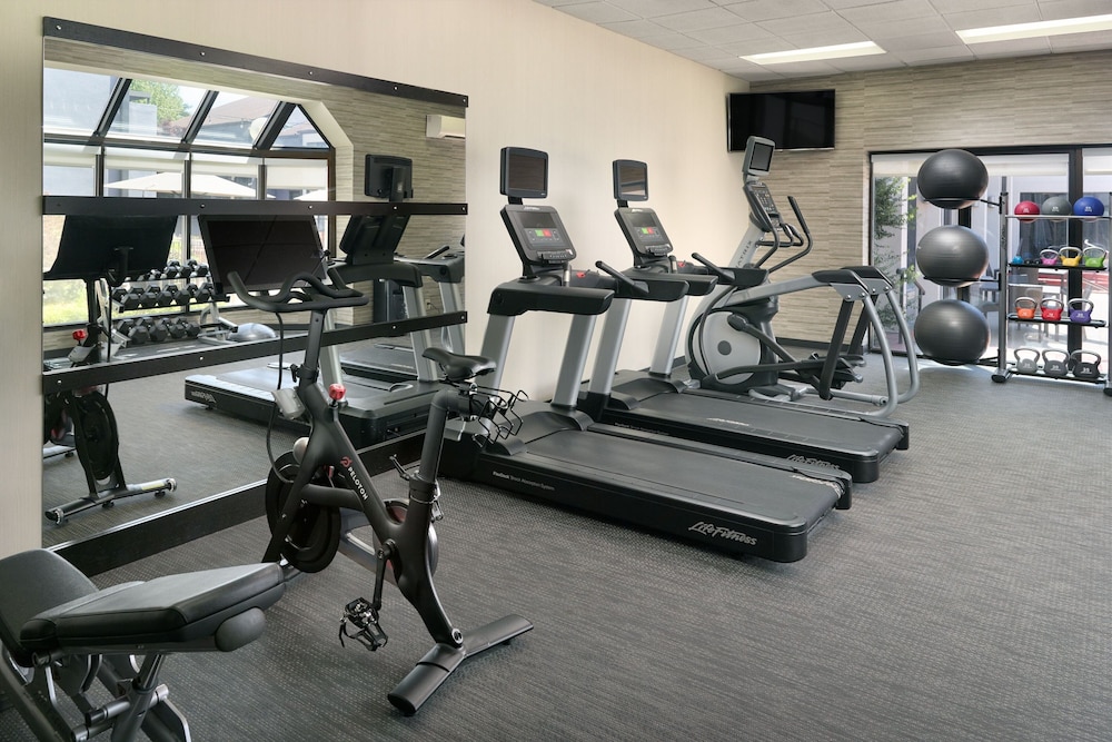 Courtyard Augusta Marriott - photo 20