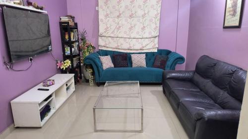Karachi Gulshan e Iqbal Block 3 Furnished 2 Bedrooms Drawing & Dinning Near Disco Bakery Families ONLY — 4-Star Luxury Hotel in Karachi, Pakistan