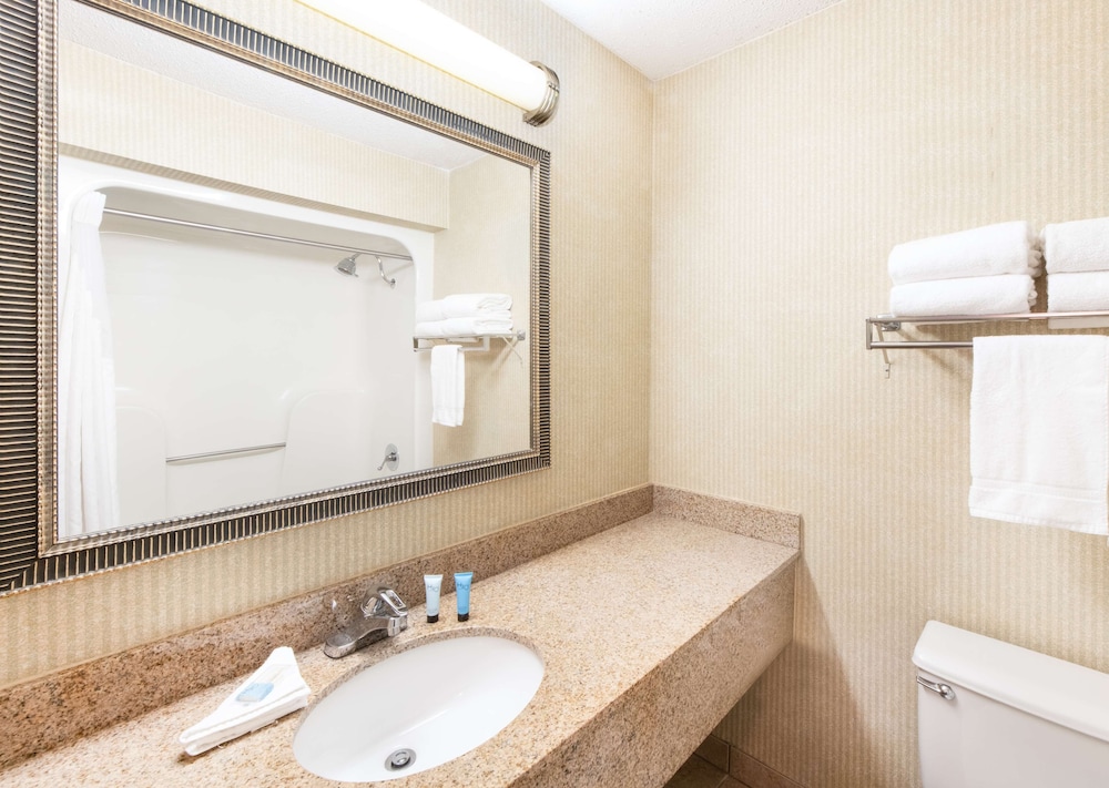 Aviator Hotel & Suites South I 55 BW Signature Collection - photo 36
