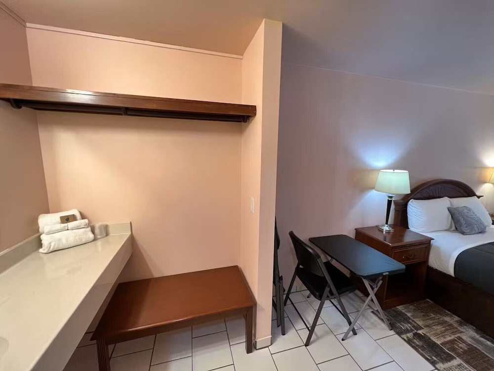 Frazier View Motel - photo 8