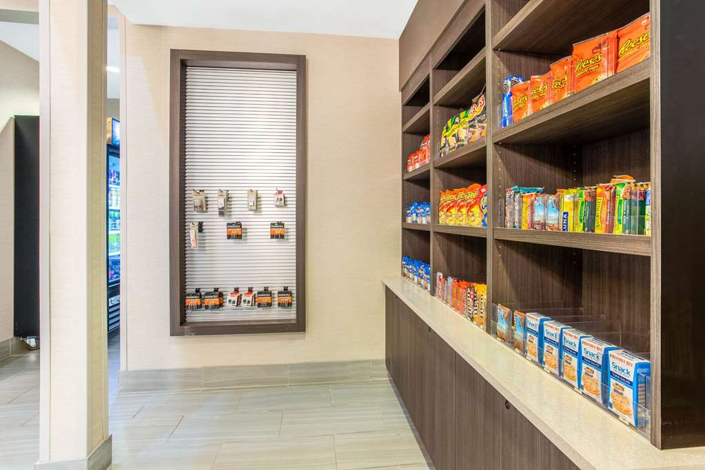 La Quinta Inn & Suites by Wyndham Hillsboro - photo 28