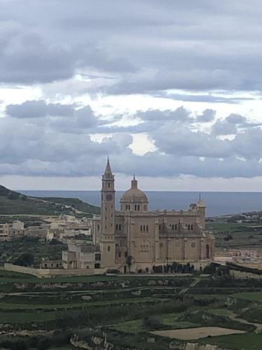 Gharb executive penthouse — 4-Star Luxury Hotel in Gharb, Malta