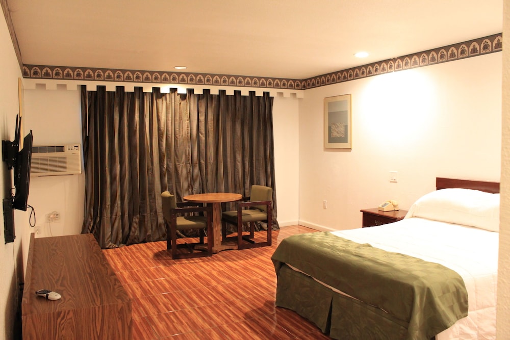 Menifee Inn - photo 6