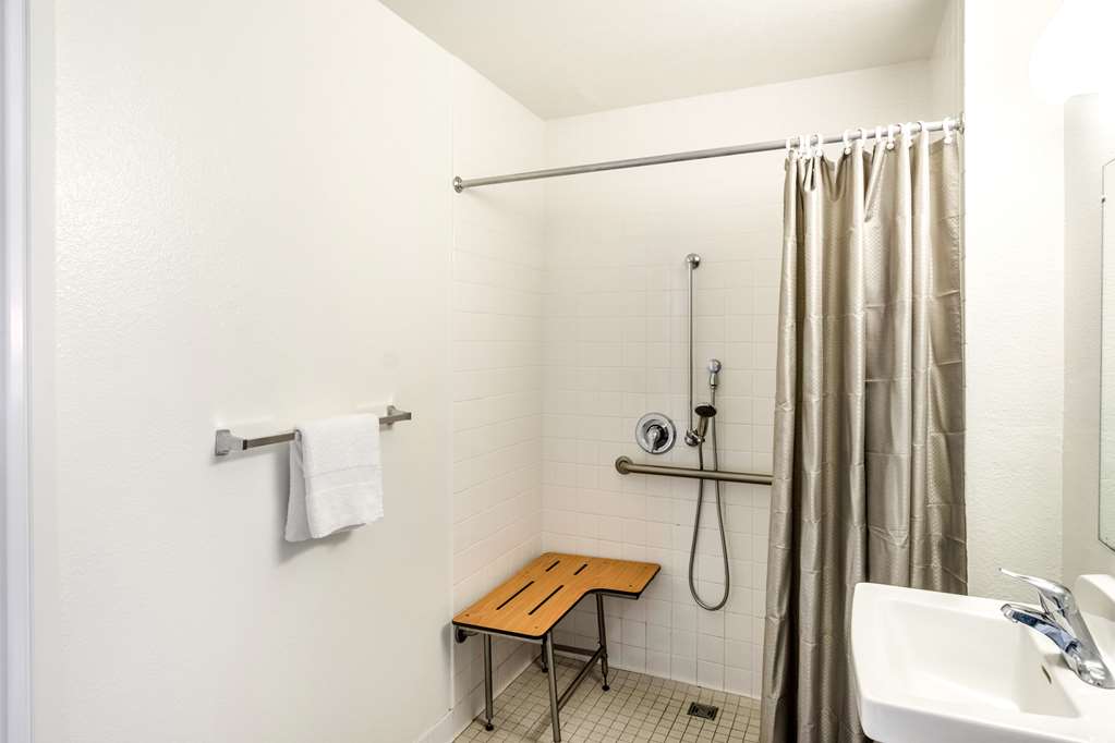 Motel 6 Redding CA Central - photo 23