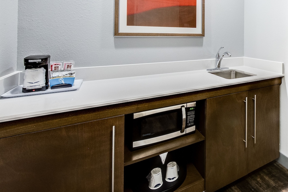Hampton Inn & Suites Fort Worth Downtown - photo 22