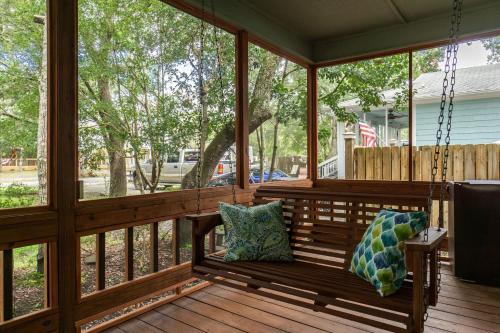Beach Happy by Oak Island Accommodations - photo 3