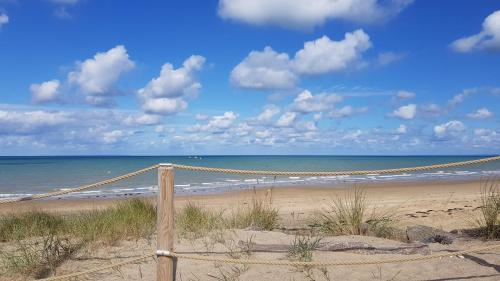 Esprit Mer — hotel in Gouville-Sur-Mer