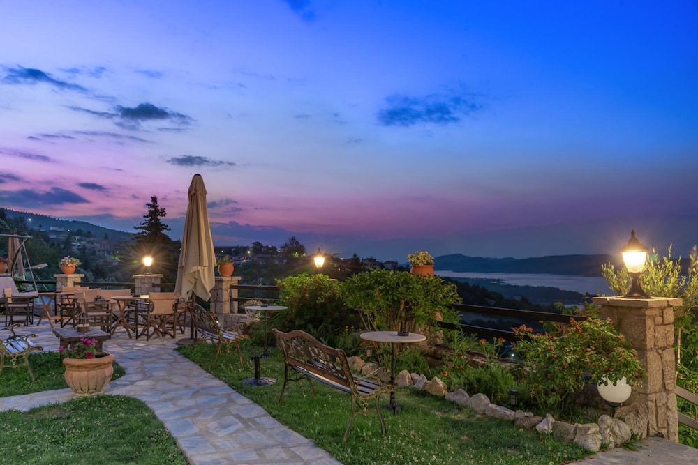 Archontiko Zakoni — Neochori