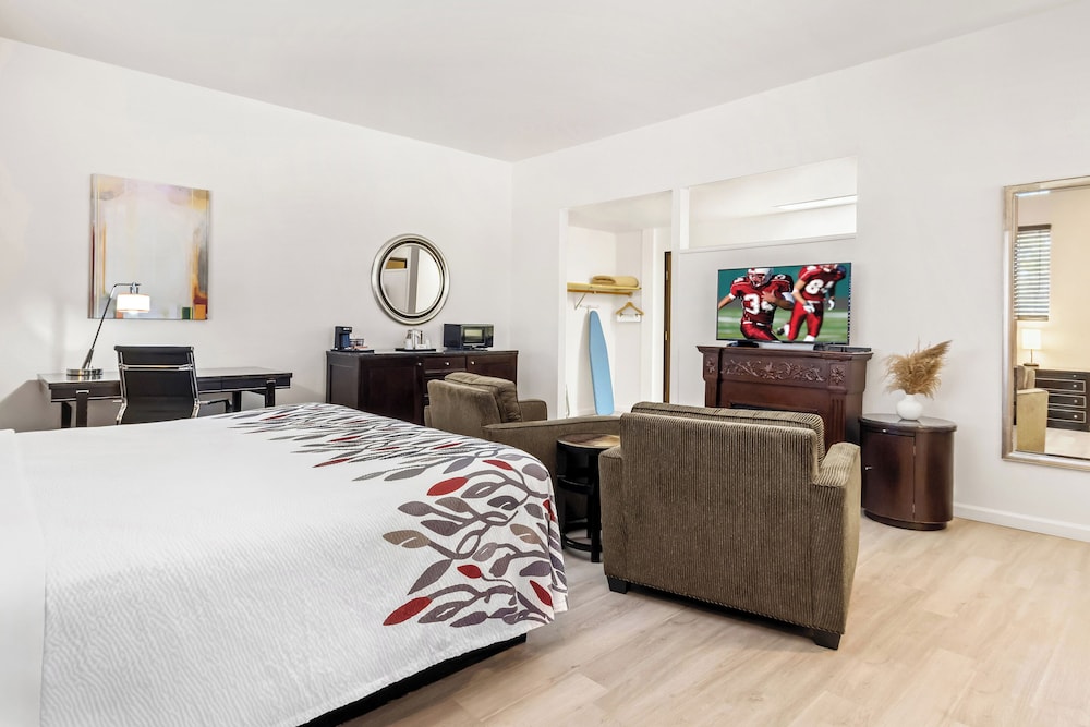 Red Roof Inn Ridgecrest - photo 20