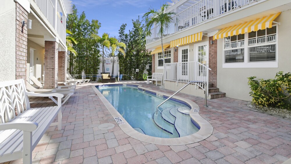 Coconut Inn - photo 135