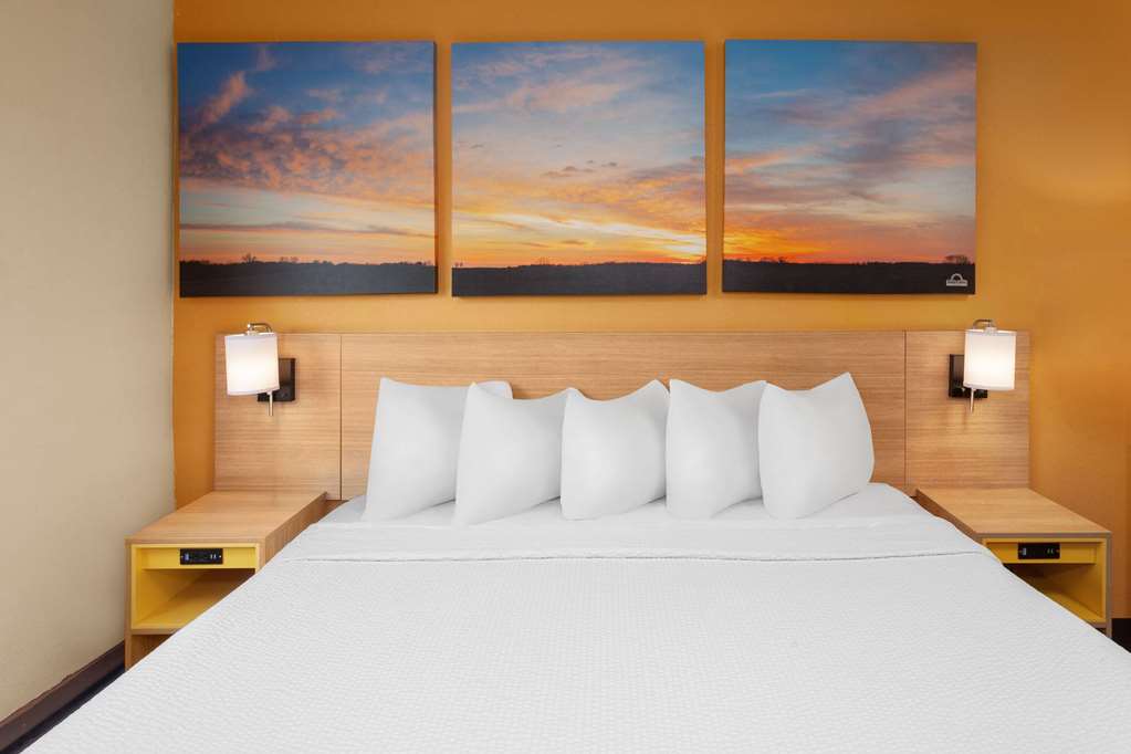 Days Inn by Wyndham Rockford I 90 Casino District - photo 17
