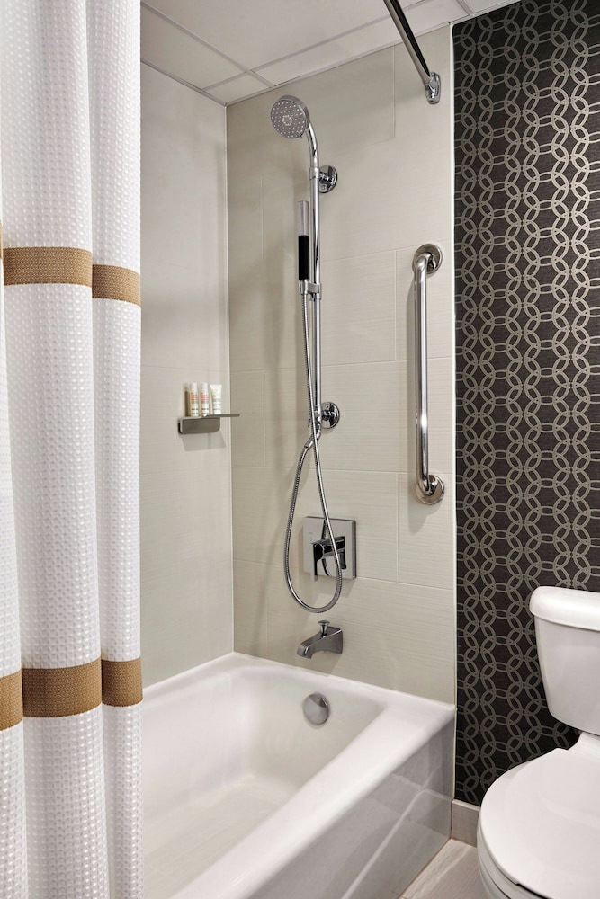 Los Angeles Airport Marriott - photo 27