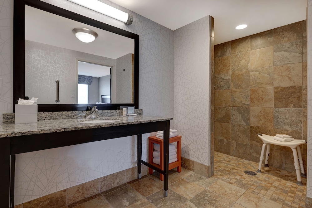 Hampton Inn & Suites Seattle Federal Way - photo 44