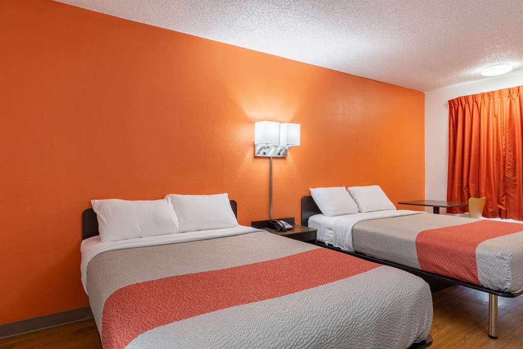 Motel 6 Bryan TX University Area - photo 18