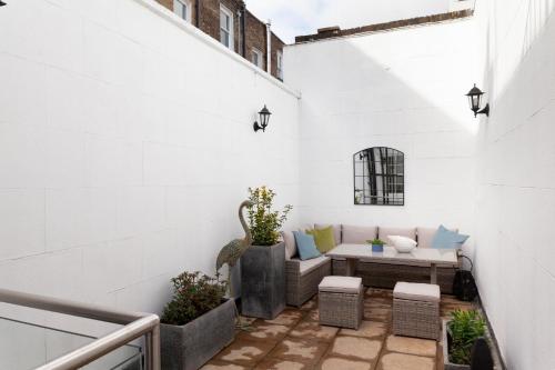 Kensington Nest Serviced House — 4-Star Luxury Hotel in London, United Kingdom