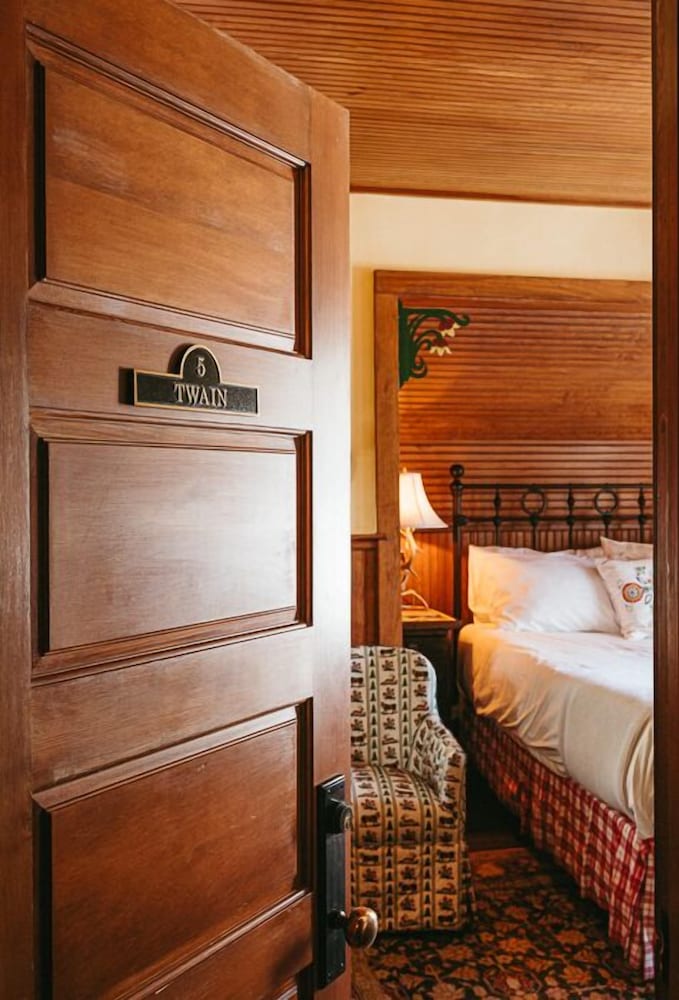 Deer Mountain Inn - photo 20