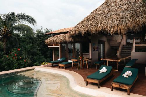 Casa Playa Verde 200Mbps Wifi — 4-Star Luxury Hotel in Ixtapa-Zihuatanejo, Mexico