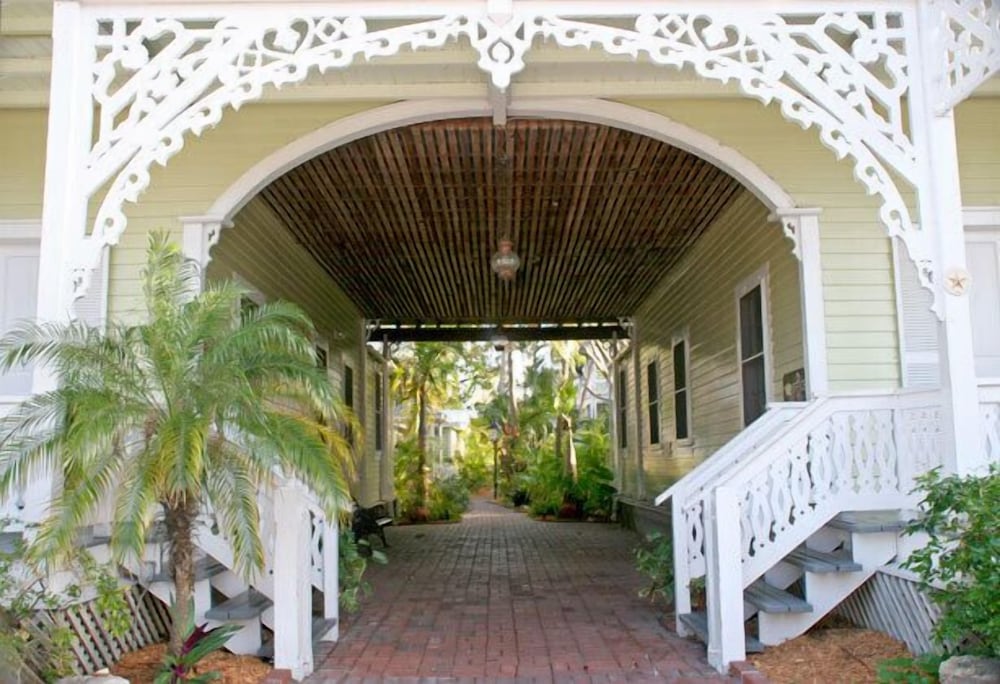 Island City House Hotel - photo 46