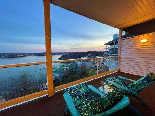 Rare Gem @Emerald Bay Smart Home That View — 4-Star Luxury Hotel in Lake Ozark, United States