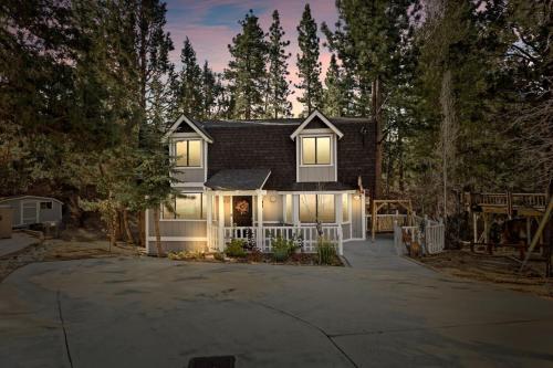 The Sun and Snow Chalet — 4-Star Luxury Hotel in Big Bear Lake, United States
