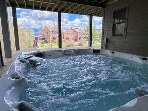 P5 Ski in Ski out rare find Presidential View single family with garage pool table ping pong - photo 46